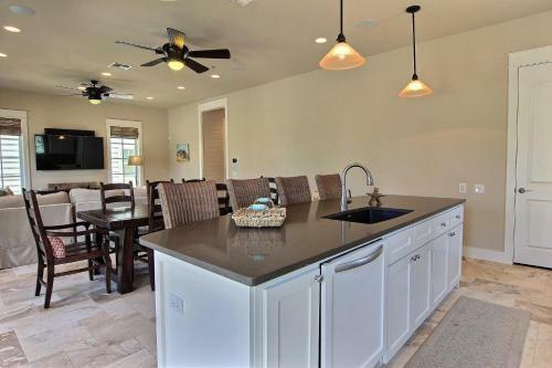 Cinnamon Shore- Sea Star 104 St