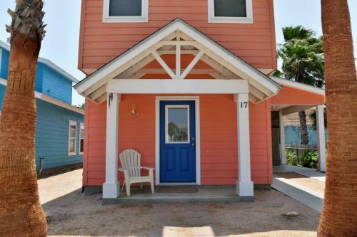 17 Royal Palms - Three Bedroom Home