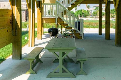 The Beach Hive El412 Home