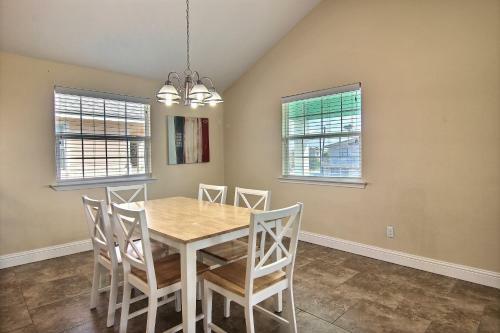The Beach Hive El412 Home