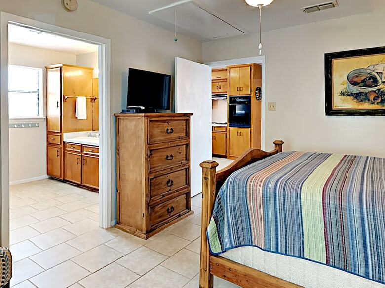 Lowki Upper - One Bedroom Bungalow