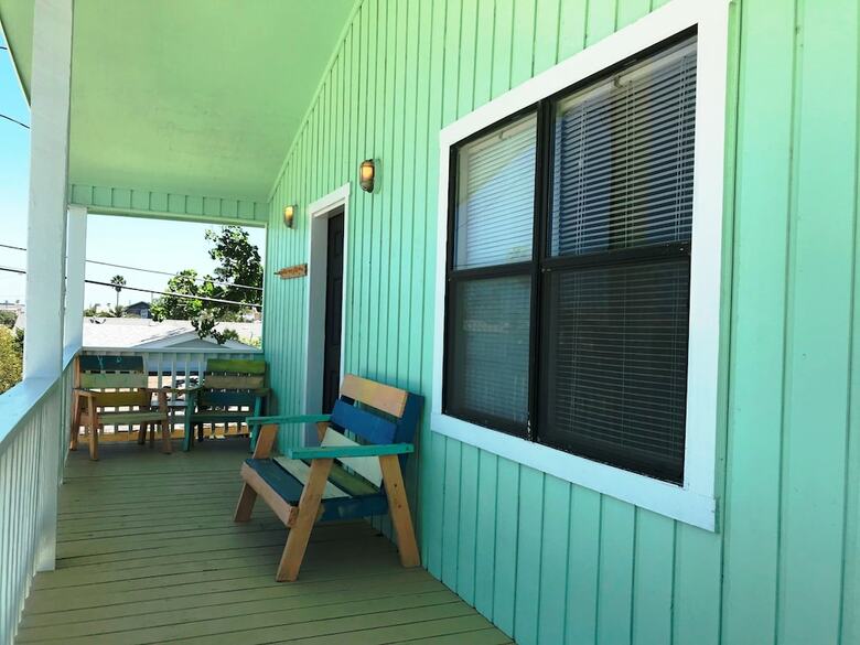 Lowki Upper - One Bedroom Bungalow