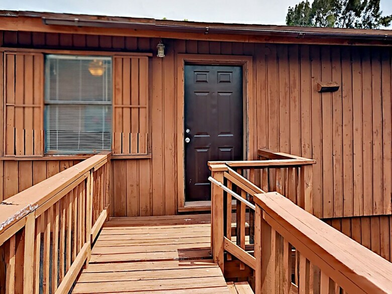 Lowki Upper - One Bedroom Bungalow