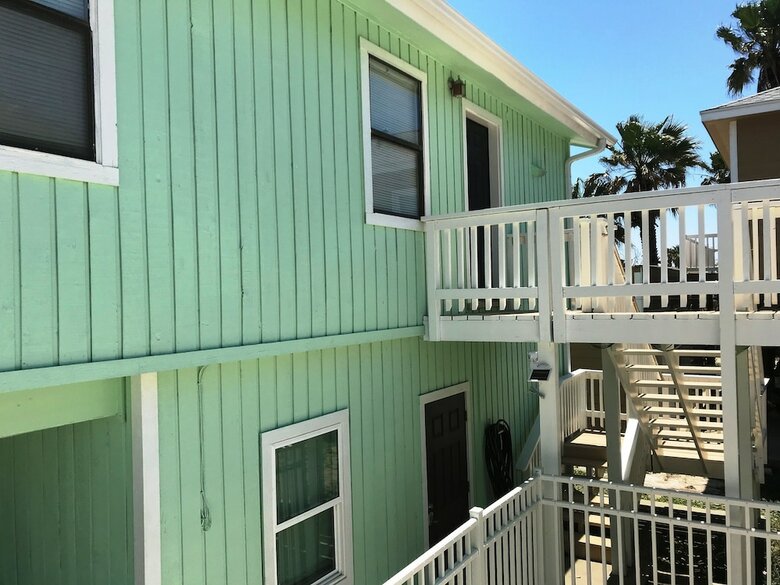 Lowki Upper - One Bedroom Bungalow