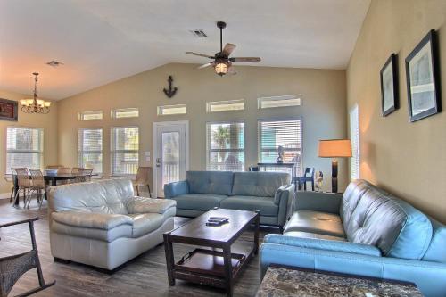 Jones-n By The Beach Ad663 Home