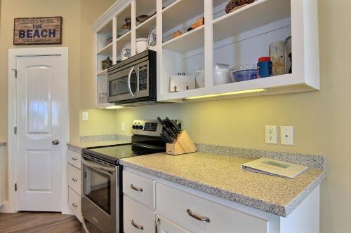 Jones-n By The Beach Ad663 Home