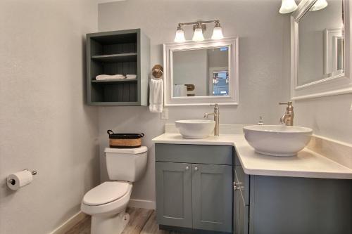 Blue Water Cottage 683kd