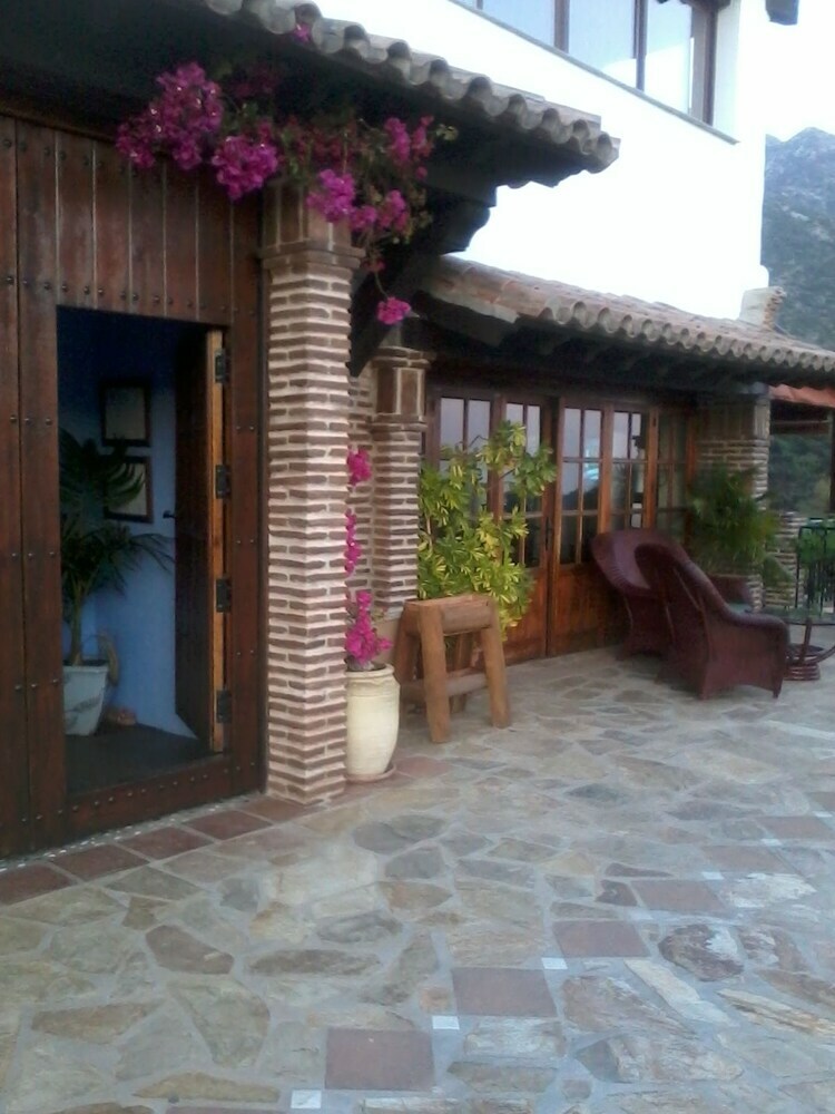 Hotel Los Jarales