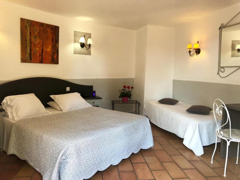 Hotel Le Mas Des Ecureuils