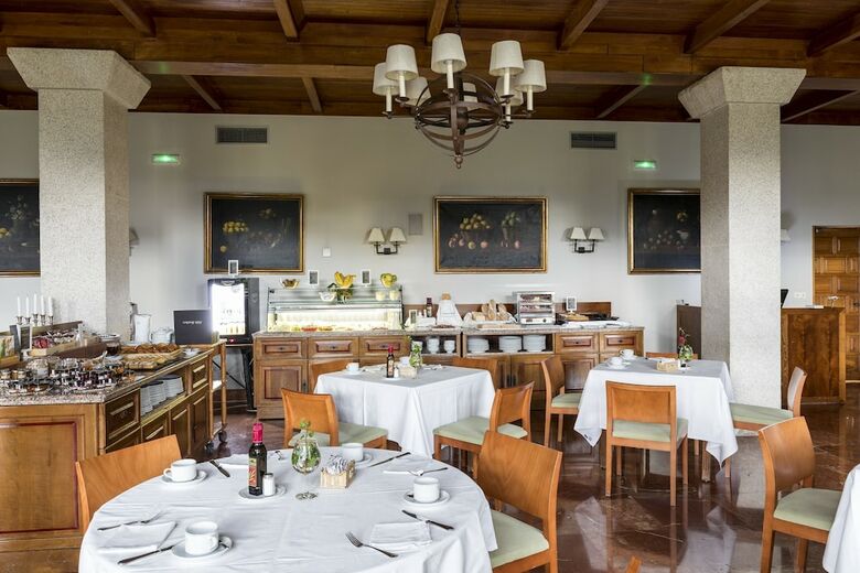 Hotel Parador De Tui