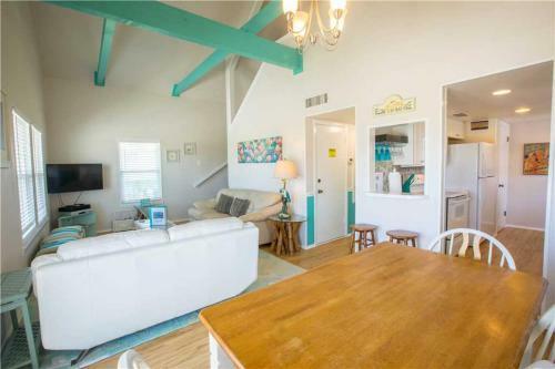 1120 S Station Home