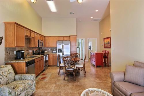 Island Time 102 Townhouse