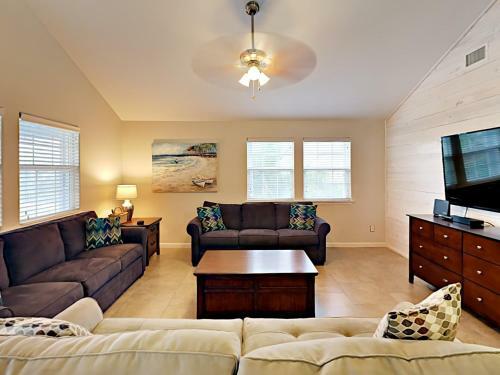 Doodle Digs - Three Bedroom Home