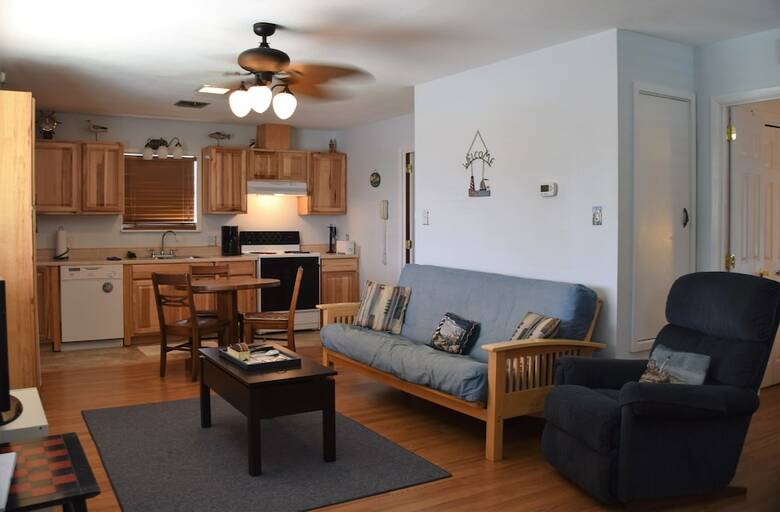 Deckhouse - Two Bedroom Home