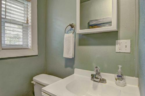 Seafoam Cottage