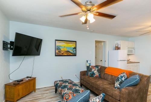 622 N Palimino Apartment Unit B Apts