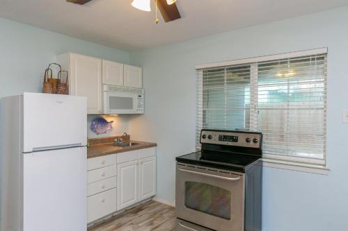 622 N Palimino Apartment Unit B Apts