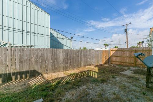 622 N Palimino Apartment Unit B Apts