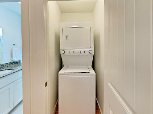 The Commons 601 - Three Bedroom Townhome