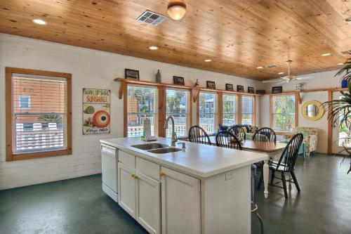 Goin' Coastal House 25vw Home