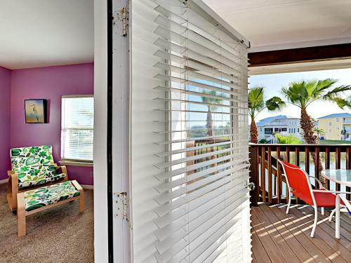 Beachy Keen - Five Bedroom Home