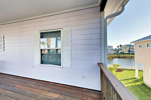 Beachy Keen - Five Bedroom Home