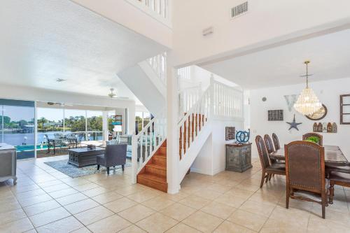 Lake View Retreat