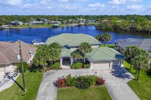 Lake View Retreat