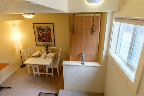 Hostal Everett Street Vacation Rentals
