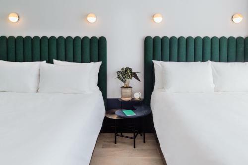 Hotel Woodlark