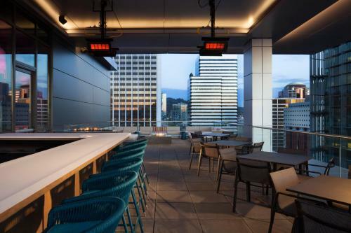 Hotel The Porter Portland, Curio Collection By Hilton