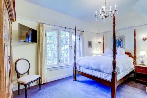 Bed & Breakfast Portland's White House