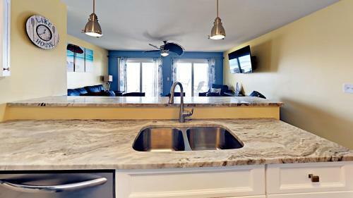Put-in-bay Waterfront Condo #109