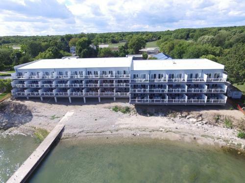 Put-in-bay Waterfront Condo #201