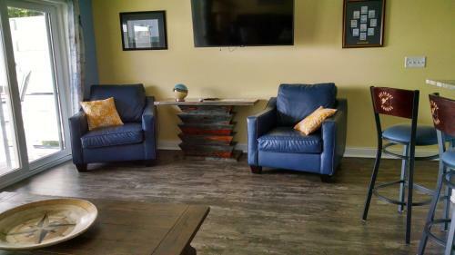 Put-in-bay Waterfront Condo #201