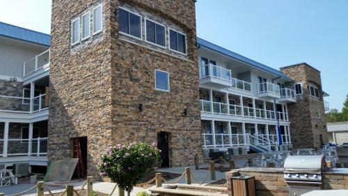 Put-in-bay Waterfront Condo #201