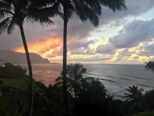 Apartamento Pali Ke Kua 209 + Loft Oceanfront Bali Hai View 2br