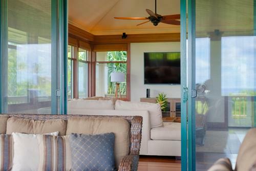 Mauna Pua - A Four Bedroom Vacation Rental Home