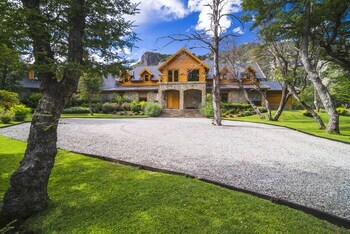 Rio Hermoso Hotel