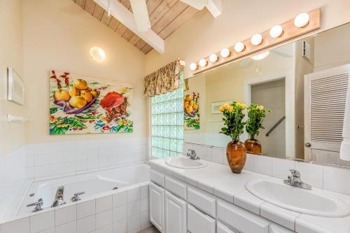 Princeville Cottage