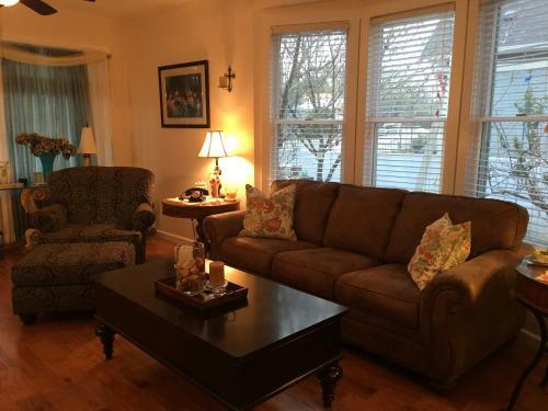 Virginia St. Dollhouse