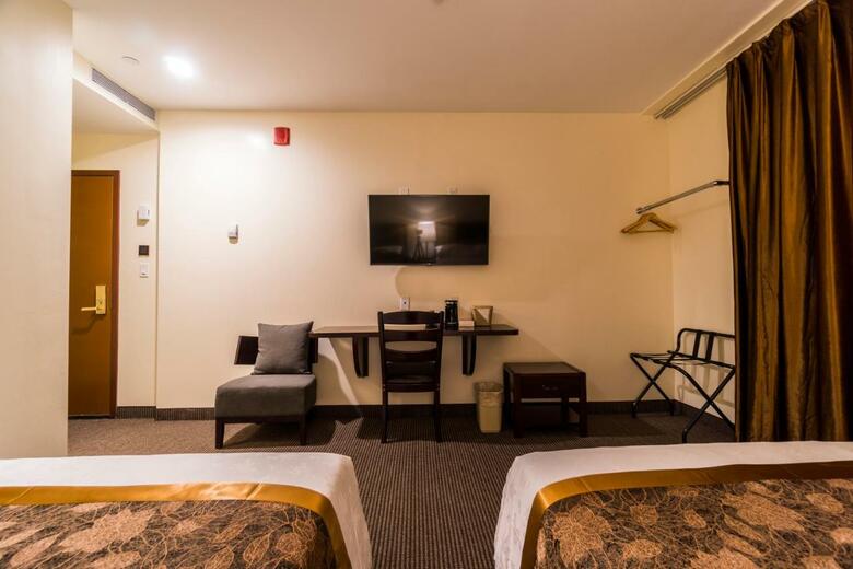 John Hotel