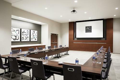 AC Hotel By Marriott Raleigh North Hills