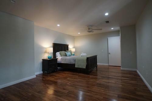 203. The Mottle Villa | Rm 3br/3ba
