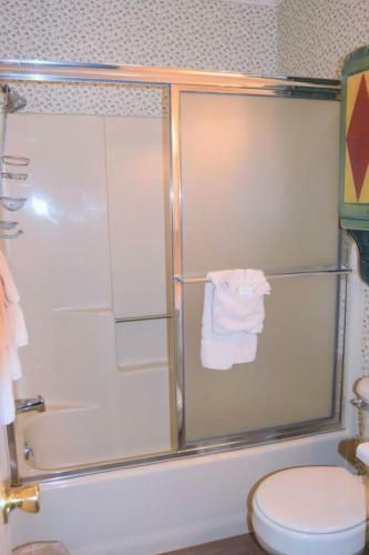 Claim Jumper Condo # 20