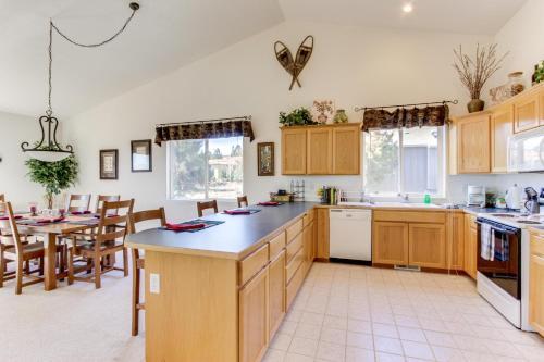Eagle Crest Nature Retreat