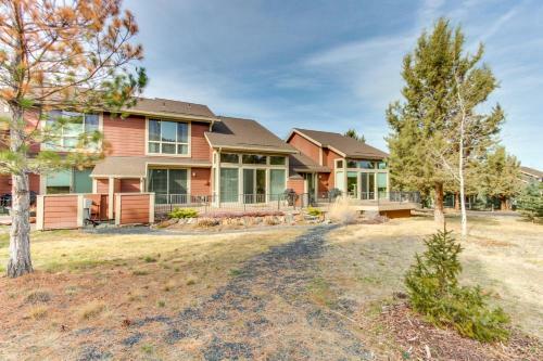 Eagle Crest: Highland Creekside Luxury