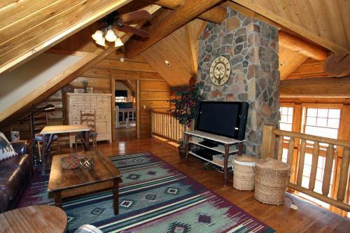 633 Golden Eagle Trail Home