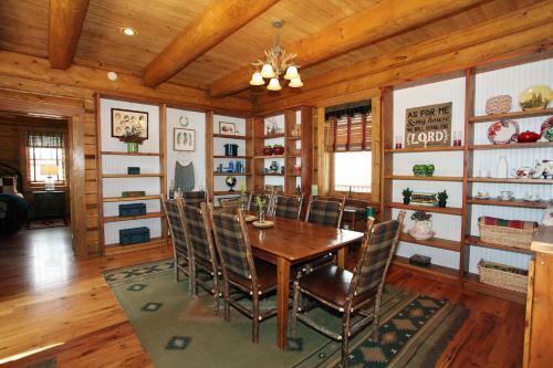 633 Golden Eagle Trail Home