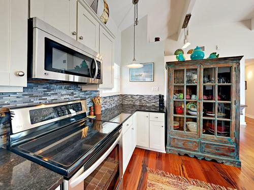 103 Copano Ridge Home